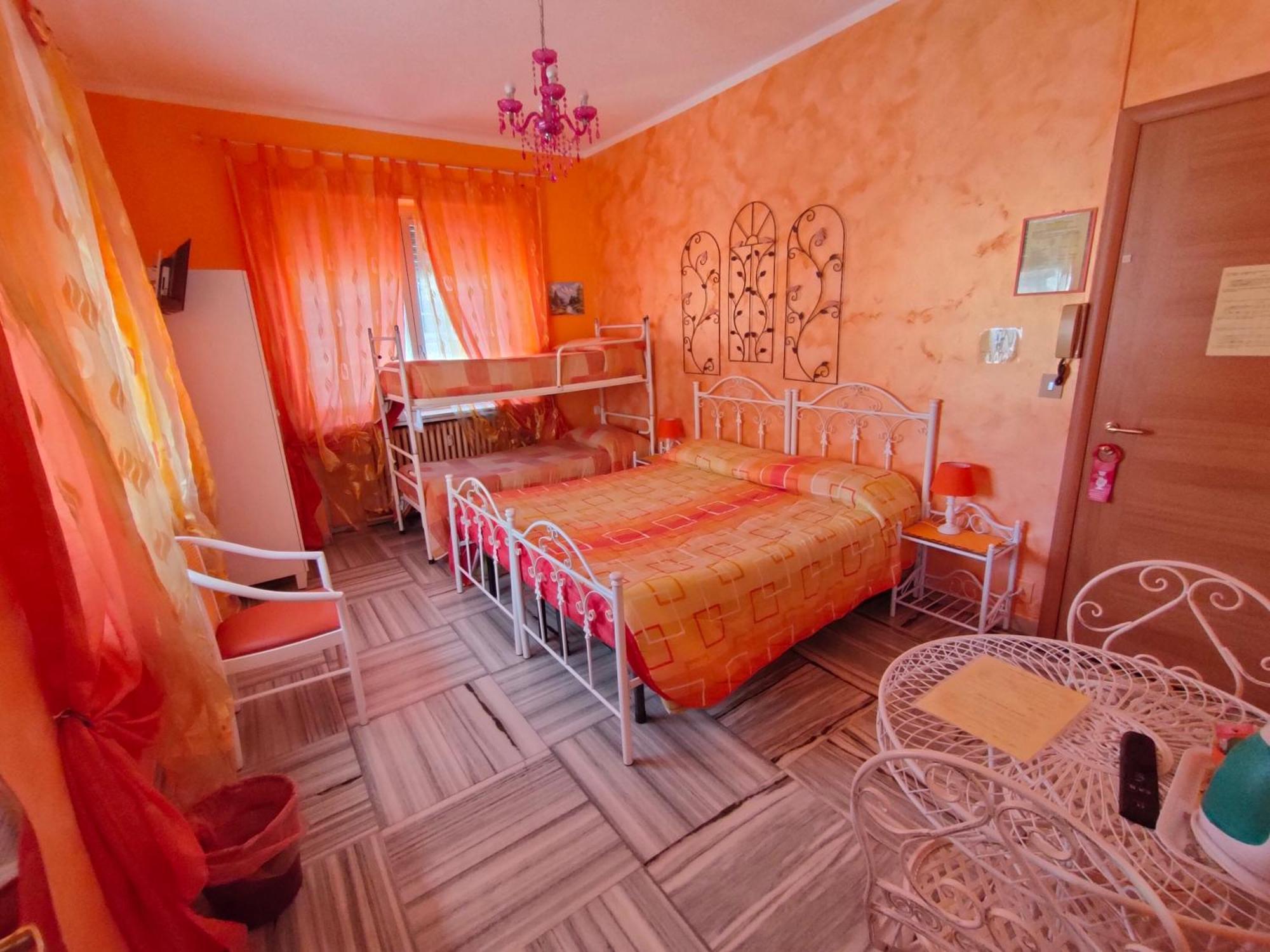 Hotel Serenella Turyn Zewnętrze zdjęcie